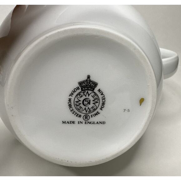 Royal Worcester ARCADIA (England) 1988 Coffee Pot Excellent Condition - Picture 7 of 7